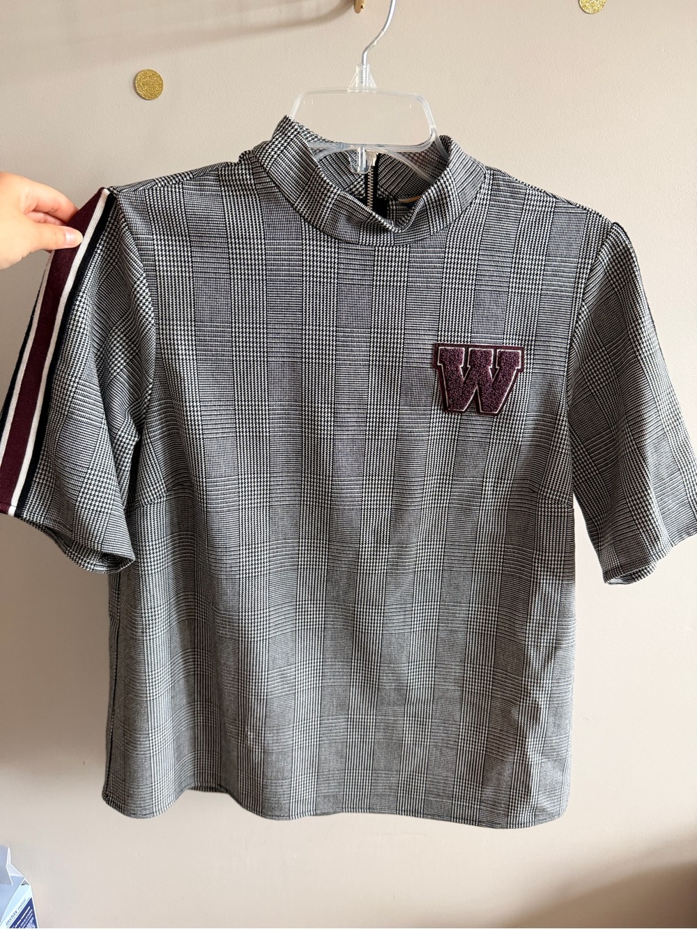Plaid Mock Neck Zip-Up Top Size Small – Grey Short Sleeve Retro Style Shirt